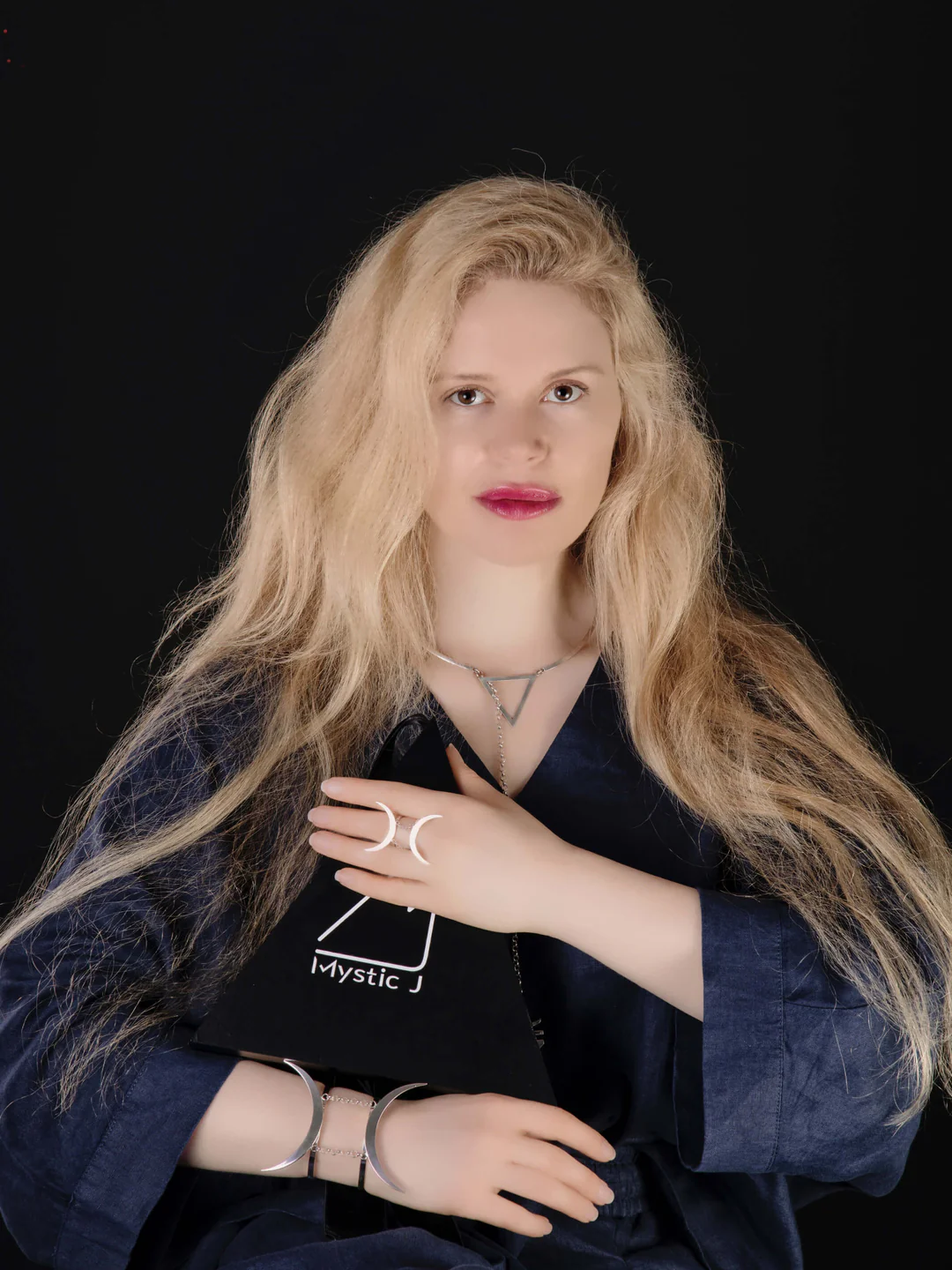 Ekaterine Chartolani